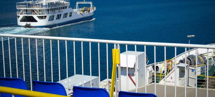 Αδιανόητο! Μητέρα ξέχασε το παιδί της στο πλοίο κατεβαίνοντας στην Σαντορίνη